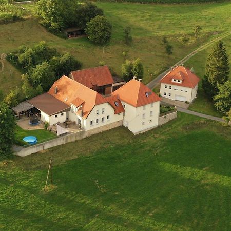 Ferienwohnungen Finkengrund Bueren  Bagian luar foto